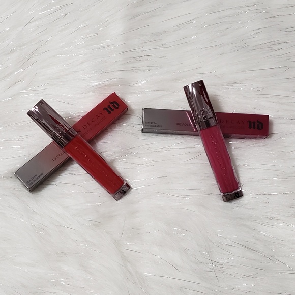 Urban Decay Revolution High-Color Lipgloss - Picture 3 of 3